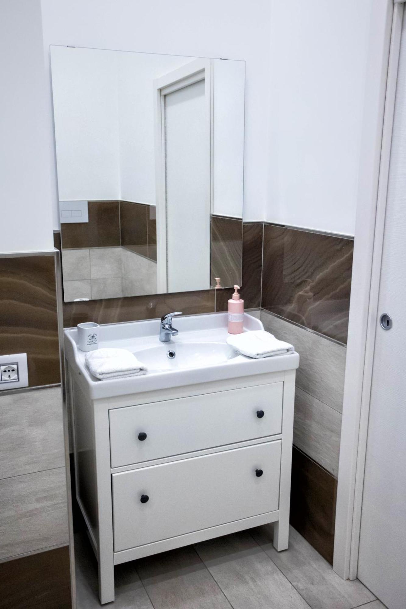 Palazzo 15 Napoli Bed & Breakfast Luaran gambar
